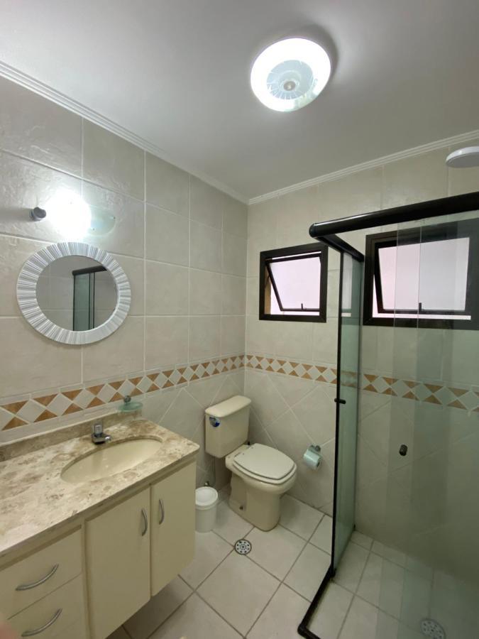 Apartamento no Guarujá a 400 mts da praia Esterno foto